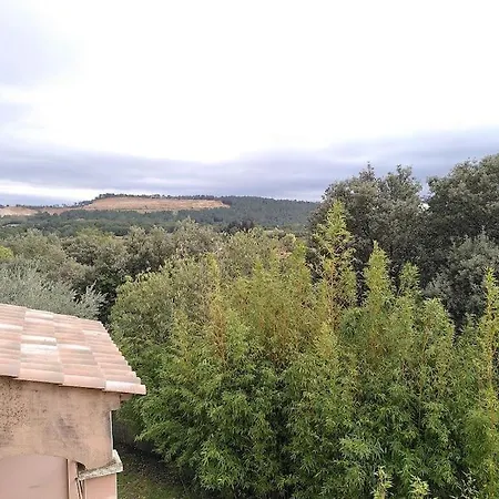 Belle Proche Uzes فيلة