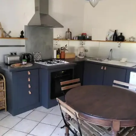 Belle Proche Uzes فيلة Vallabrix